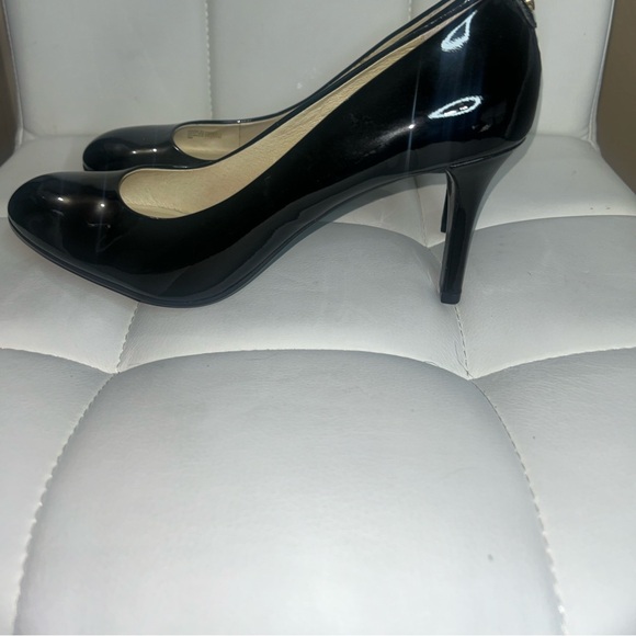 MICHAEL Michael Kors Ionna Sexy Pump Platform 4" Heels Black Patent Leather 9M - Picture 5 of 14
